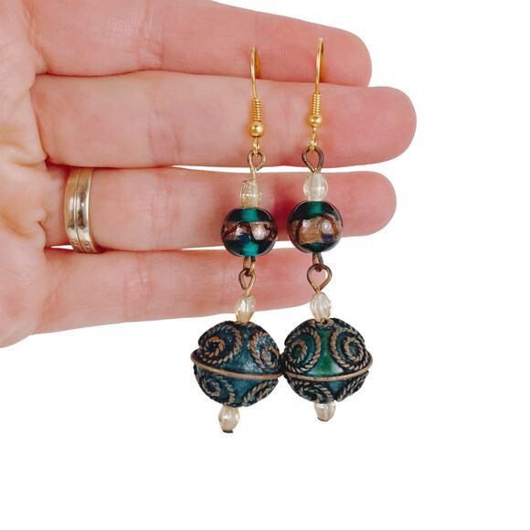 VTG Glass Lampwork Brass Earrings Green Boho Artisan Drop Dangle Ornate Earthy - Picture 3 of 16